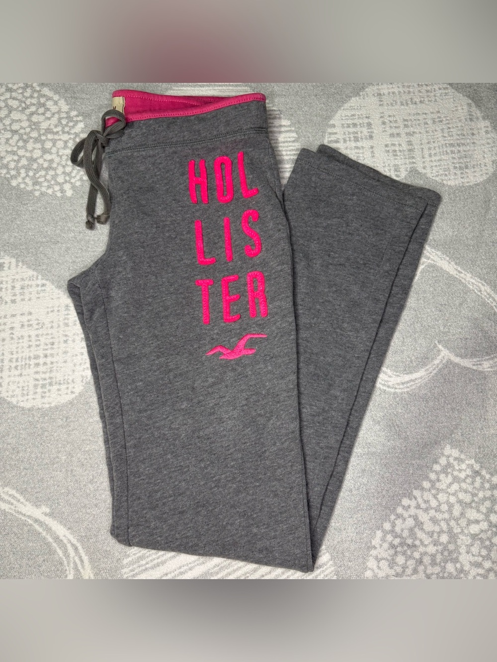 Vintage Y2K Hollister Gray Sweatpants with Pink Embroidered Logo